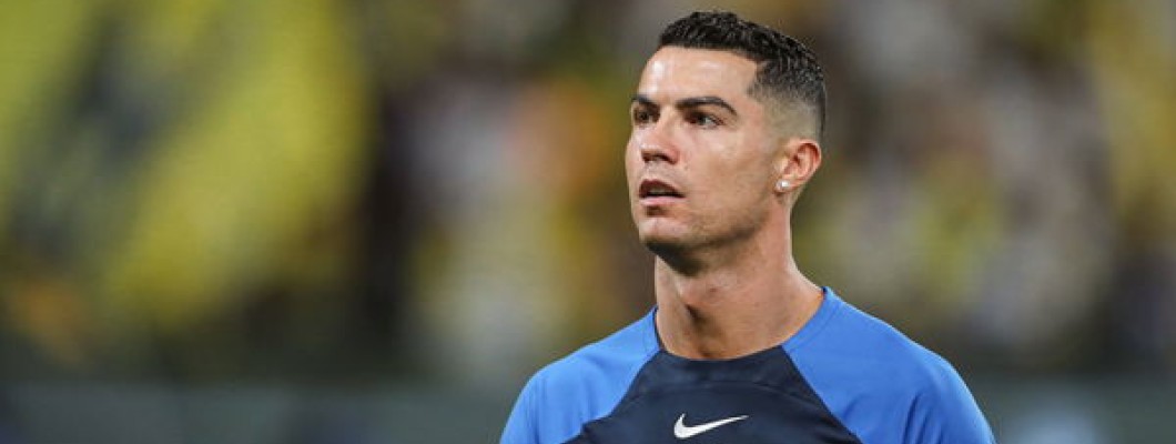 I tifosi hanno preso la maglia sbagliata per farla firmare a CRISTIANO RONALDO